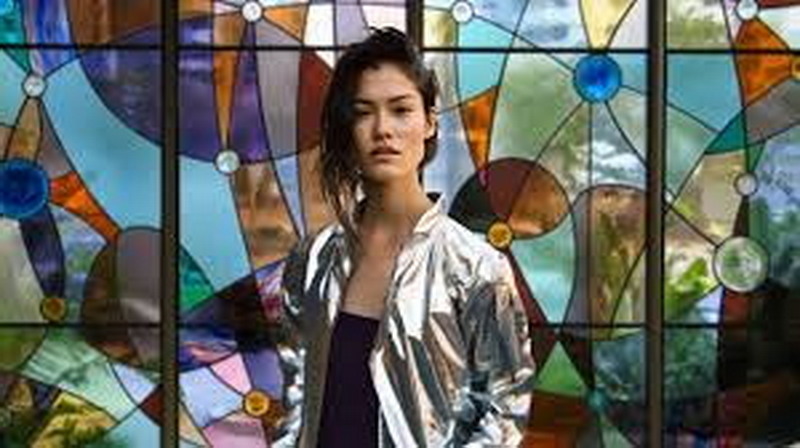 Всероссийские акции МВД Цветы для автоледи и 8 марта  в каждый дом прошли в Биробиджане